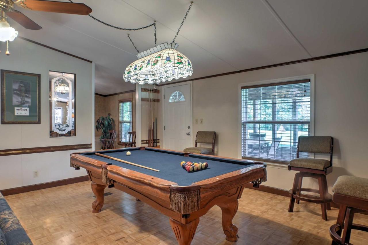 Ooltewah Cabin With Grill, Pool Table And Porch! エクステリア 写真