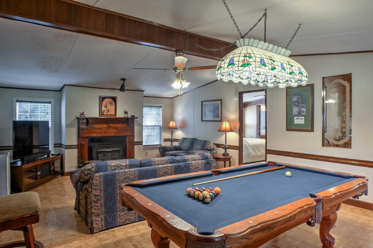 Ooltewah Cabin With Grill, Pool Table And Porch! エクステリア 写真