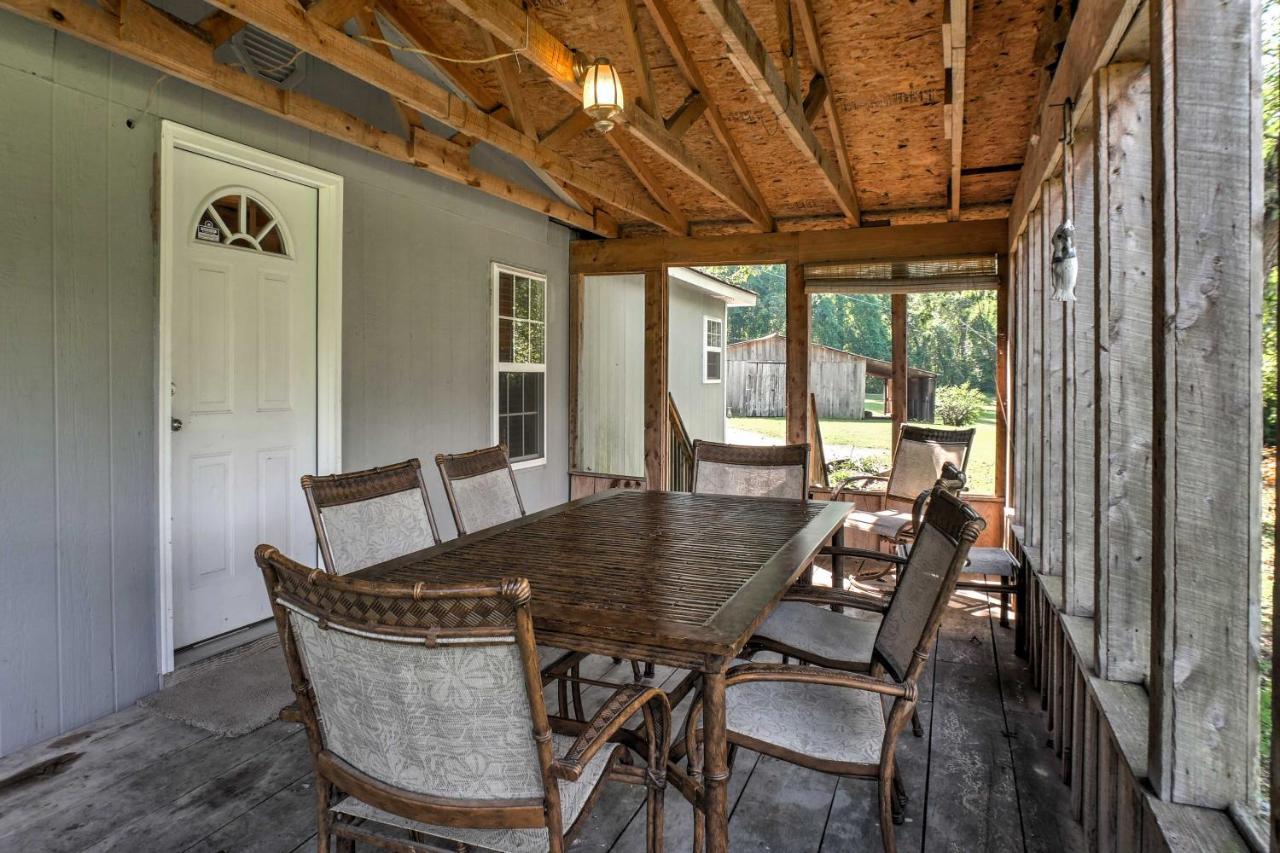 Ooltewah Cabin With Grill, Pool Table And Porch! エクステリア 写真