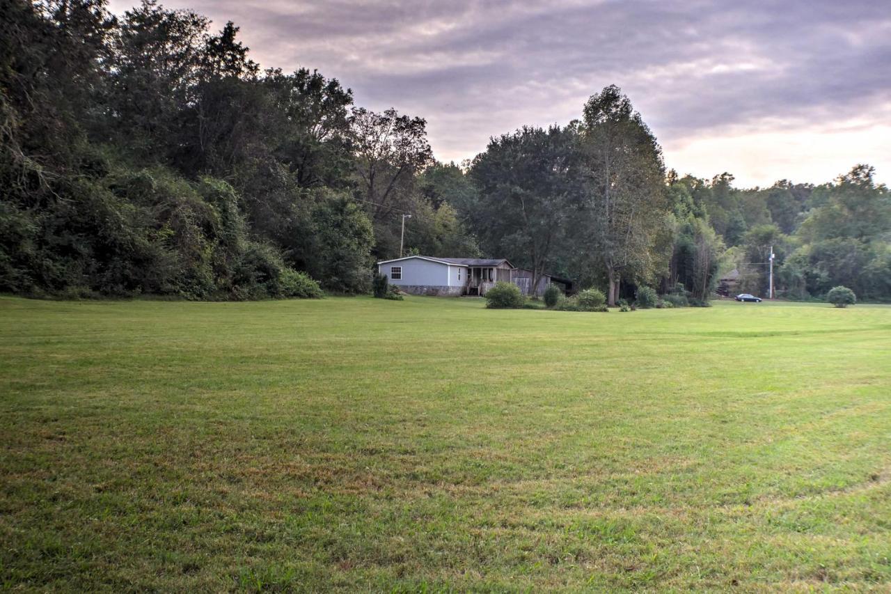 Ooltewah Cabin With Grill, Pool Table And Porch! エクステリア 写真
